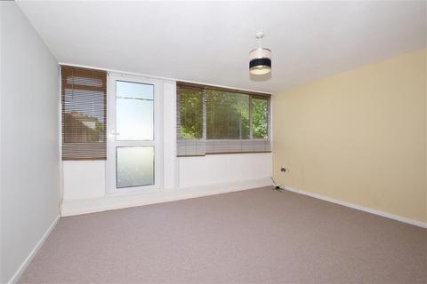 72 Foxcombe, New Addington, Croydon, CR0 9EZ