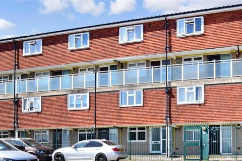 72 Foxcombe, New Addington, Croydon, CR0 9EZ