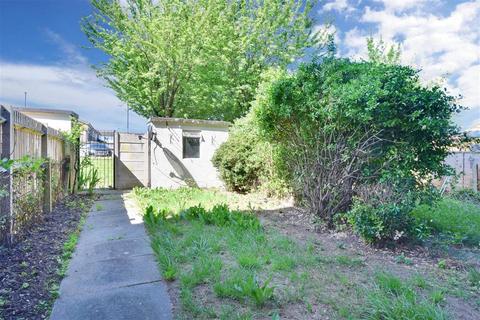 72 Foxcombe, New Addington, Croydon, CR0 9EZ