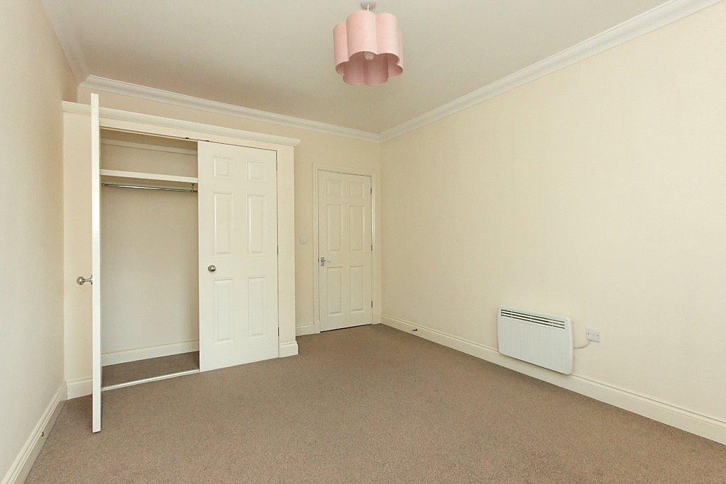 Chesley Oast, Bull Lane... 2 bed apartment £1,000 pcm (£231 pw)