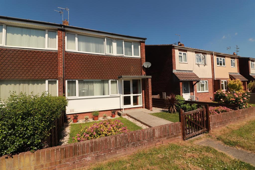 Lyndale Road, Yate, Bristol, BS37 4DD 3 bed semidetached house £260,000