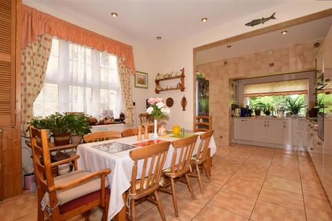 73 Purley Downs Road, South Croydon, CR2 0RG