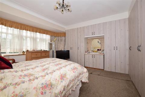 73 Purley Downs Road, South Croydon, CR2 0RG