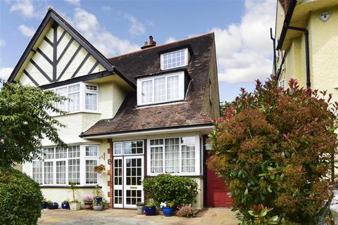 73 Purley Downs Road, South Croydon, CR2 0RG