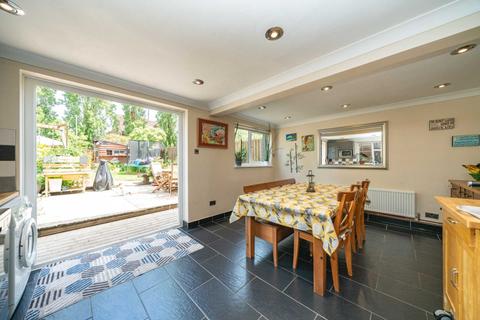 8 Burnet Close, Hemel Hempstead, HP3 9ES