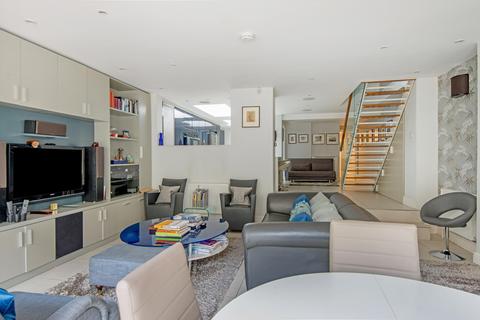 72l Randolph Avenue, London, W9 1BG