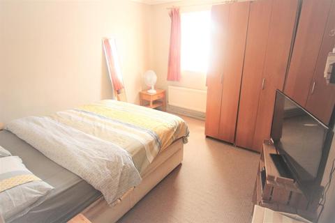 60 Glimpsing Green, Erith, DA18 4HD