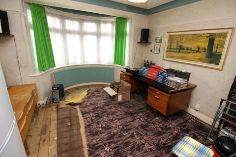 29 Boscombe Road, Worcester Park, KT4 8PJ