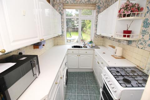 29 Boscombe Road, Worcester Park, KT4 8PJ