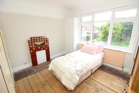 29 Boscombe Road, Worcester Park, KT4 8PJ