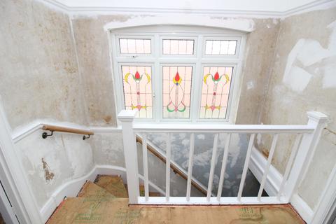 29 Boscombe Road, Worcester Park, KT4 8PJ