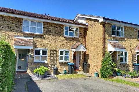 2 bedroom terraced house to rent, Kings Mead, Nutfield