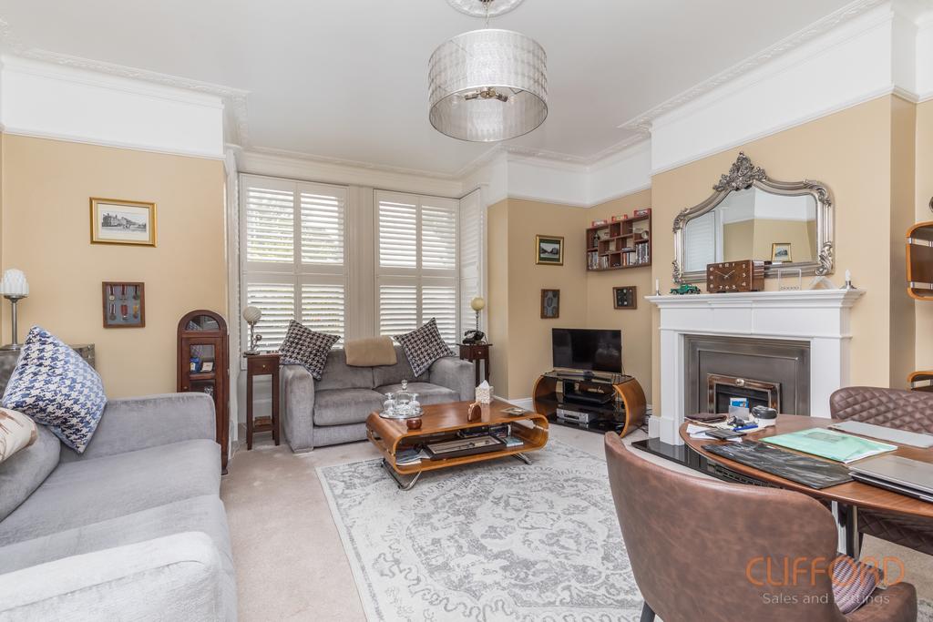 Preston Drove, Brighton BN1 1 bed flat £275,000