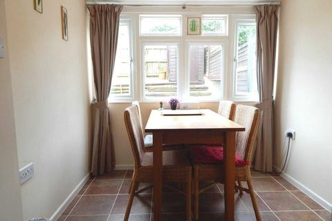 6 Mount View, Colyton, EX24 6RH