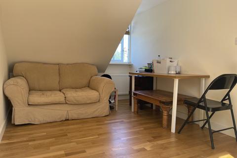 Milton Road, Cambridge, Cambridgeshire, CB4