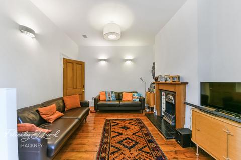 25 Sigdon Road, London, E8 1AP
