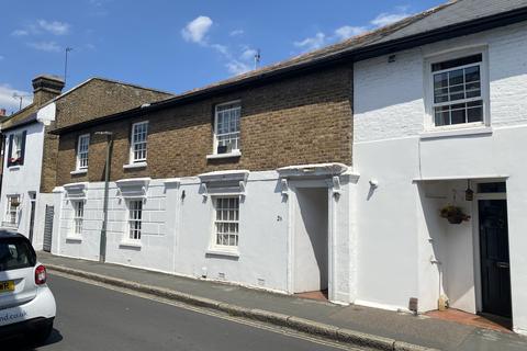 3 bedroom terraced house to rent, Park Road, Hampton Wick, Kingston upon Thames KT1