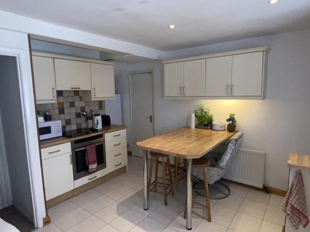 Kitchen/Breakfast Room pic 2