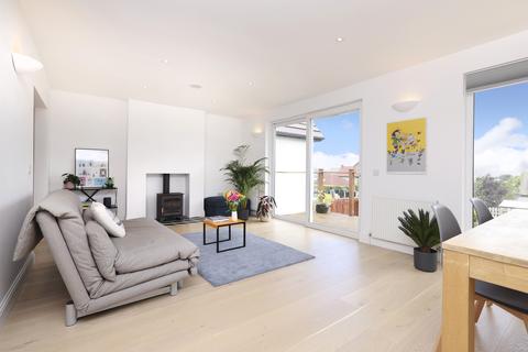 22 Fox Spring Rise, Edinburgh, EH10 6NE