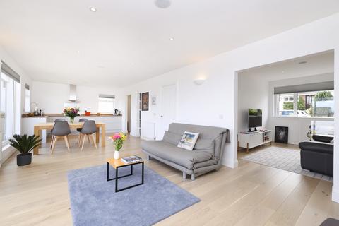 22 Fox Spring Rise, Edinburgh, EH10 6NE