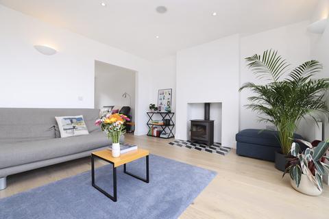 22 Fox Spring Rise, Edinburgh, EH10 6NE