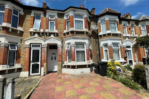 205 Henley Road, Ilford, IG1 2TP