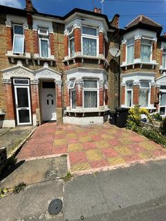 205 Henley Road, Ilford, IG1 2TP