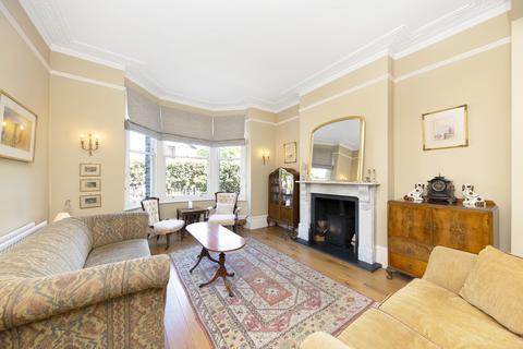 18 Manorgate Road, Kingston Upon Thames, KT2 7AL
