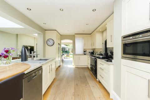 18 Manorgate Road, Kingston Upon Thames, KT2 7AL