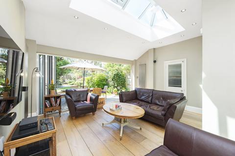 18 Manorgate Road, Kingston Upon Thames, KT2 7AL