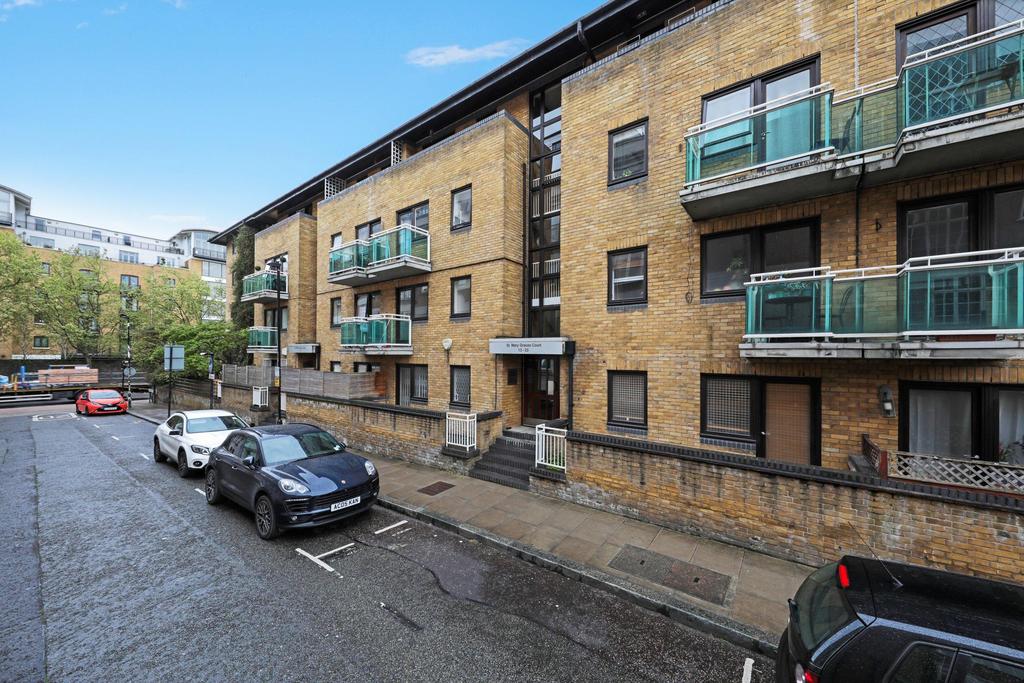 St Mary Graces Court, Cartwright Street, London E1 2 bed flat £450,000