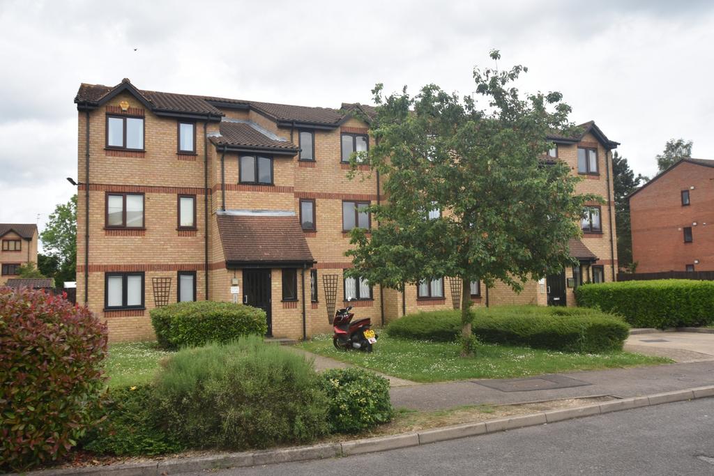 Courtlands Close, Watford, WD24 1 bed flat £850 pcm (£196 pw)