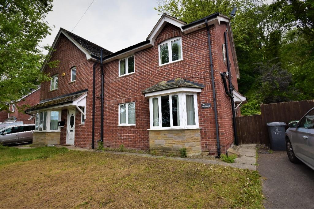 Westminster Road, Moss Valley... 3 bed semidetached house £850 pcm