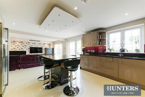 270 Chessington Road, Ewell, Epsom, KT19 9XF