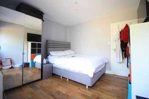 undefined, Canterbury Avenue, Ilford
