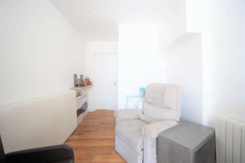 undefined, Canterbury Avenue, Ilford