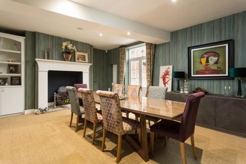 64 Bootham, York, YO30 7BZ