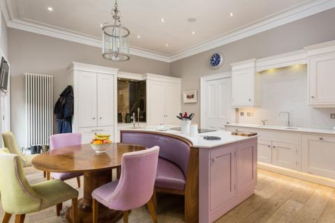 64 Bootham, York, YO30 7BZ
