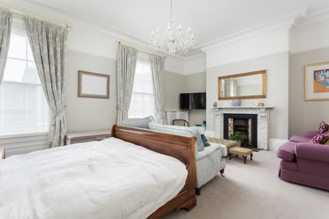 64 Bootham, York, YO30 7BZ