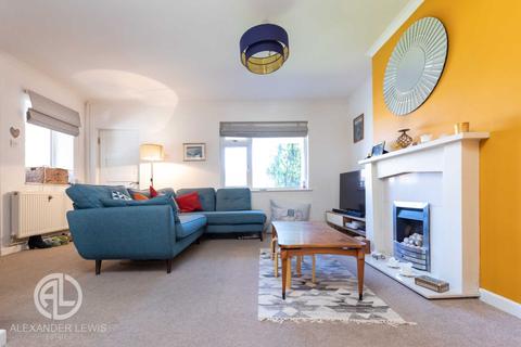 167 Mullway, Letchworth Garden City, SG6 4BG