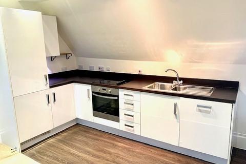1 bedroom apartment to rent, JAMES WELD CLOSE, SO15
