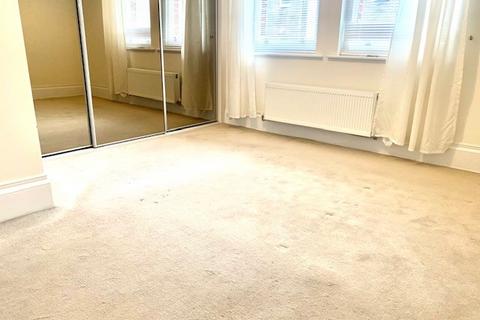 1 bedroom apartment to rent, JAMES WELD CLOSE, SO15