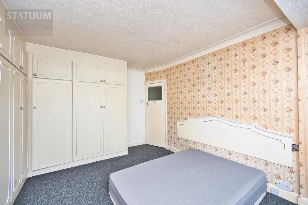 Headley Drive, Gants Hill, Redbridge, IG2 4 bed house share £550 pcm