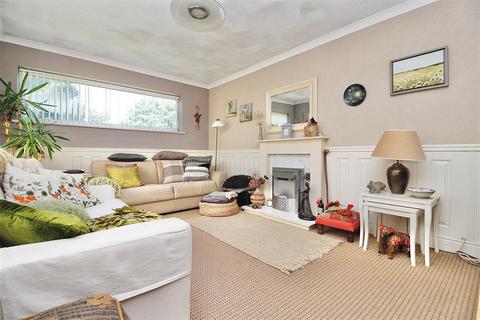 1 Furness Close, Ipswich, IP2 9YA