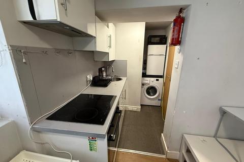 1 bedroom flat to rent, Hounlsow TW3