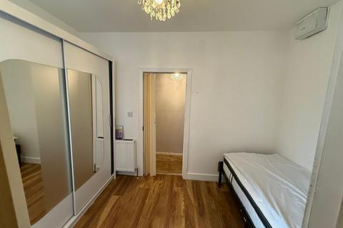 1 bedroom flat to rent, Hounlsow TW3