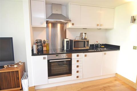 15 Rivermead Close, Teddington, TW11 9NL