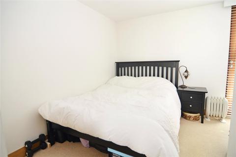 15 Rivermead Close, Teddington, TW11 9NL