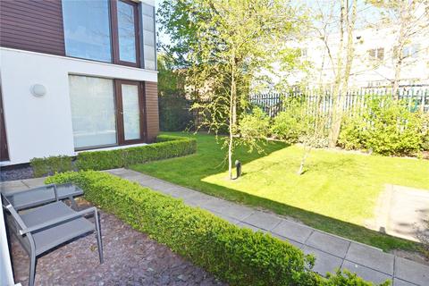 15 Rivermead Close, Teddington, TW11 9NL