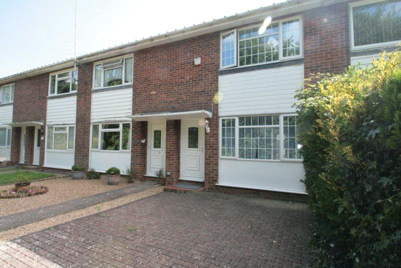 Timberleys, Littlehampton 2 bed terraced house £995 pcm (£230 pw)